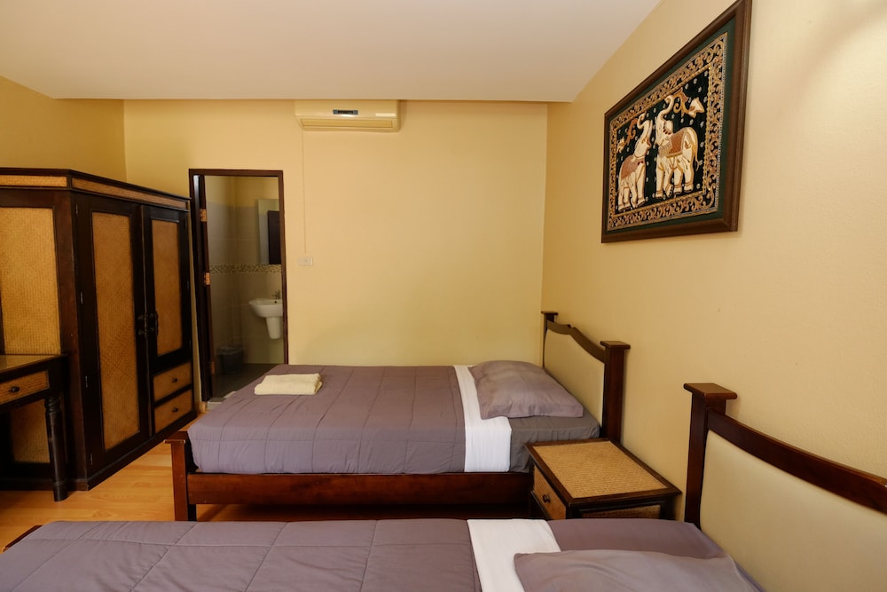 Standard Twin Room photo 3