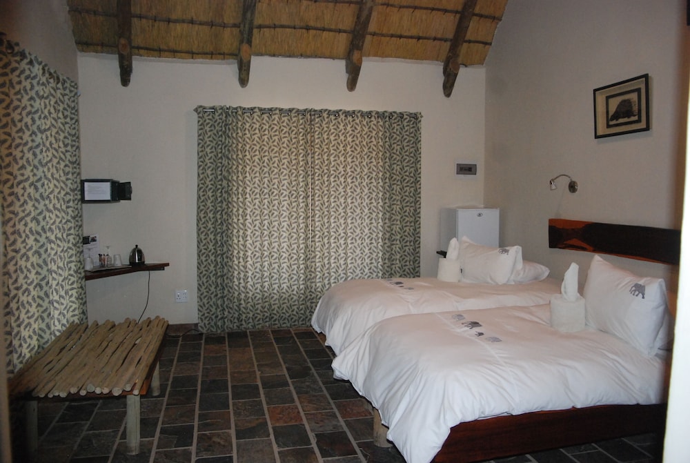 Luxury Room, 2 Twin Beds, Non Smoking, Ground Floor photo 2