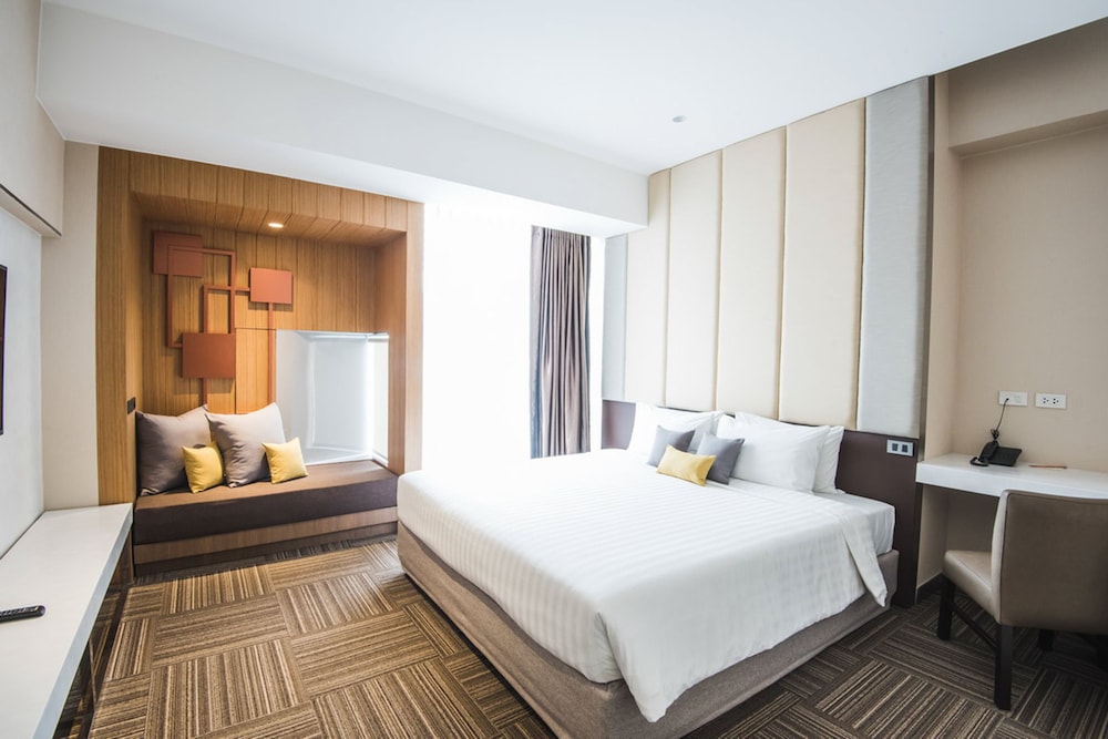 Executive Suite photo 2