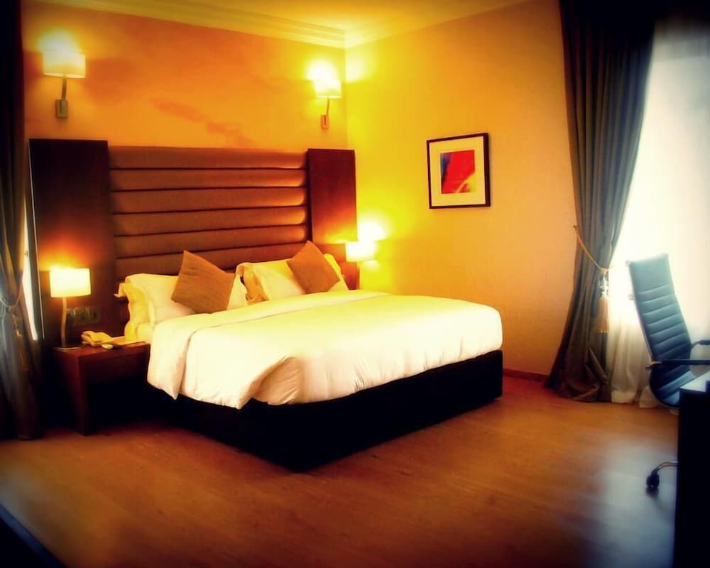 Royal Room