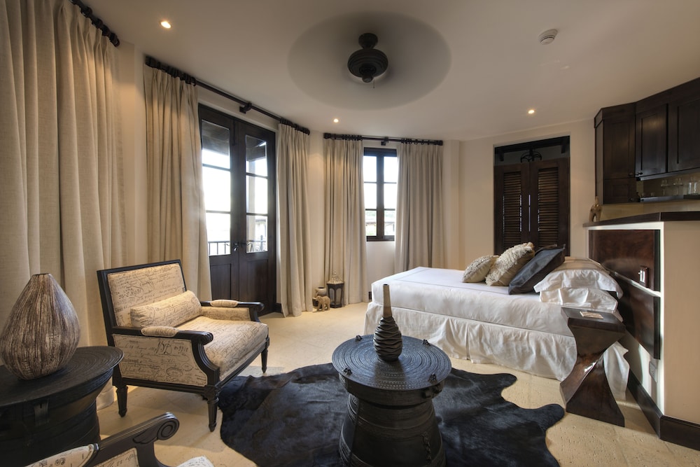 Condominio Deluxe, 1 cama queen, balcón, vista al patio (32 Avenida La Antigua | 1 hab. | 1 baño)