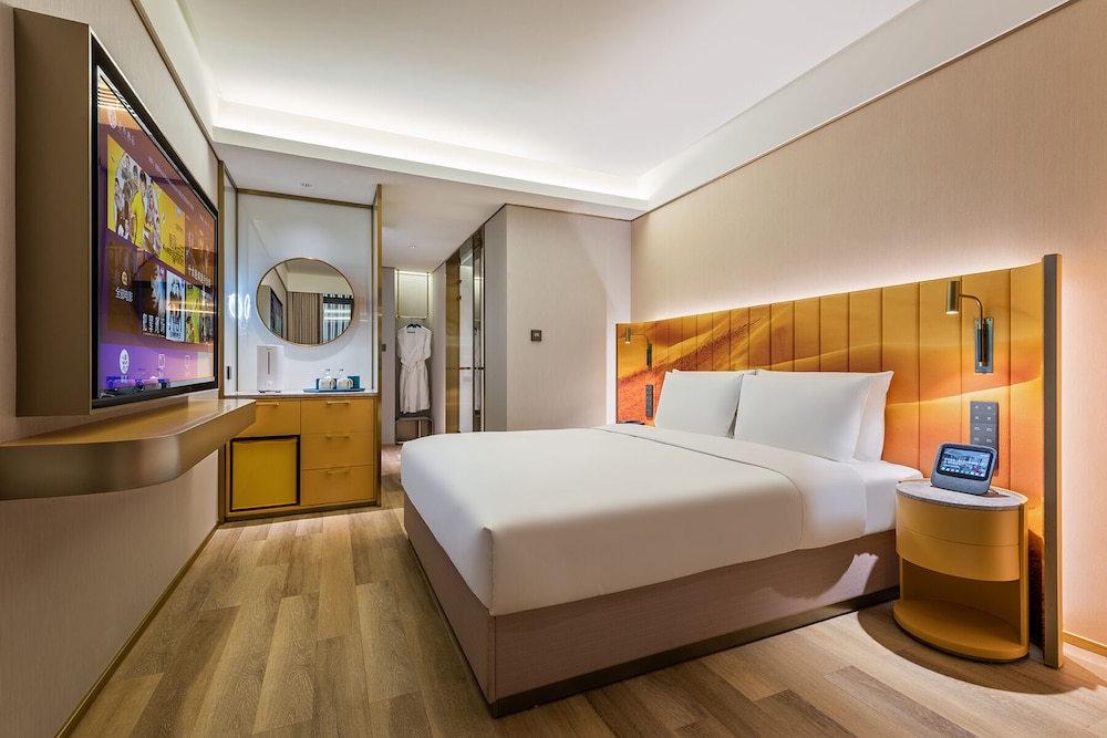 Premium Double Room, 1 Queen Bed, Non Smoking, Refrigerator