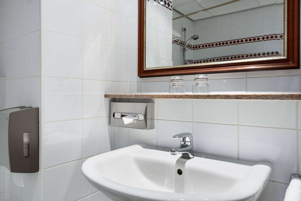 Standard Room - Photo 5