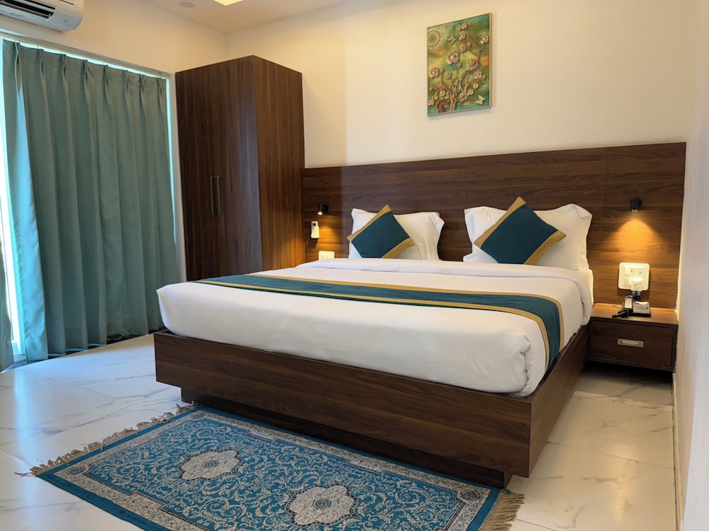 Deluxe Room - Photo 4