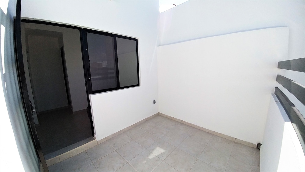 Basic House, 3 Bedrooms photo 3