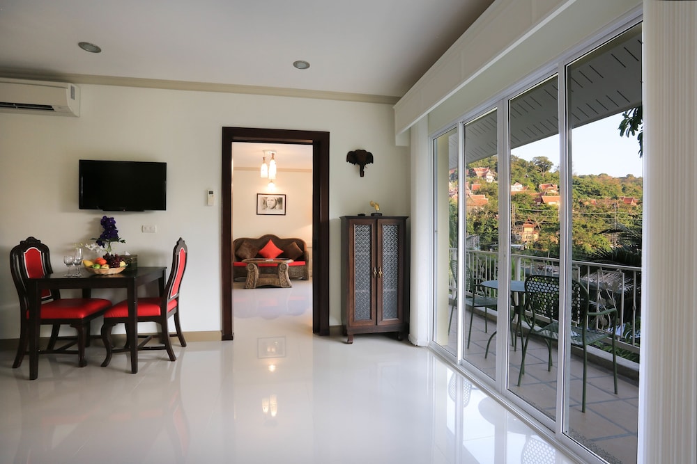Honeymoon Penthouse, Mountain View, Mountainside photo 3