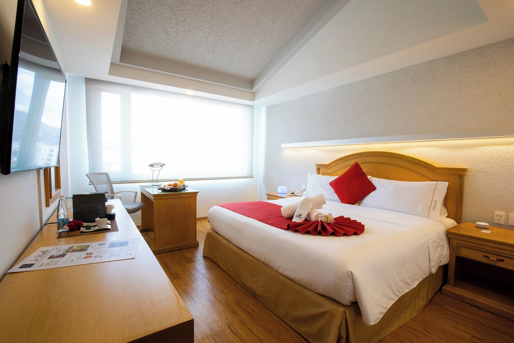 Premium Room, 1 Queen Bed photo 1