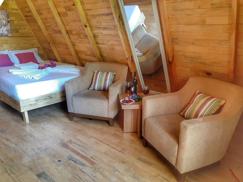 Classic Bungalow photo 2