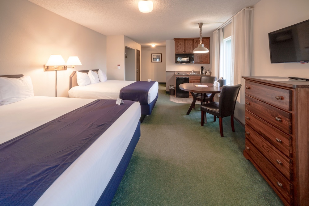 Standard Room, 2 Queen Beds, Kitchenette (2nd Floor) photo 1
