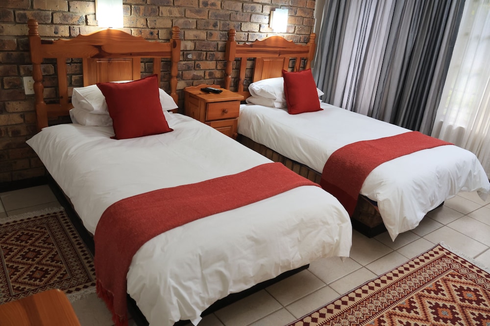 Standard Twin Room, Multiple Beds photo 1