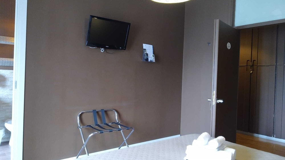 Double Room, Balcony (83) - Photo 4
