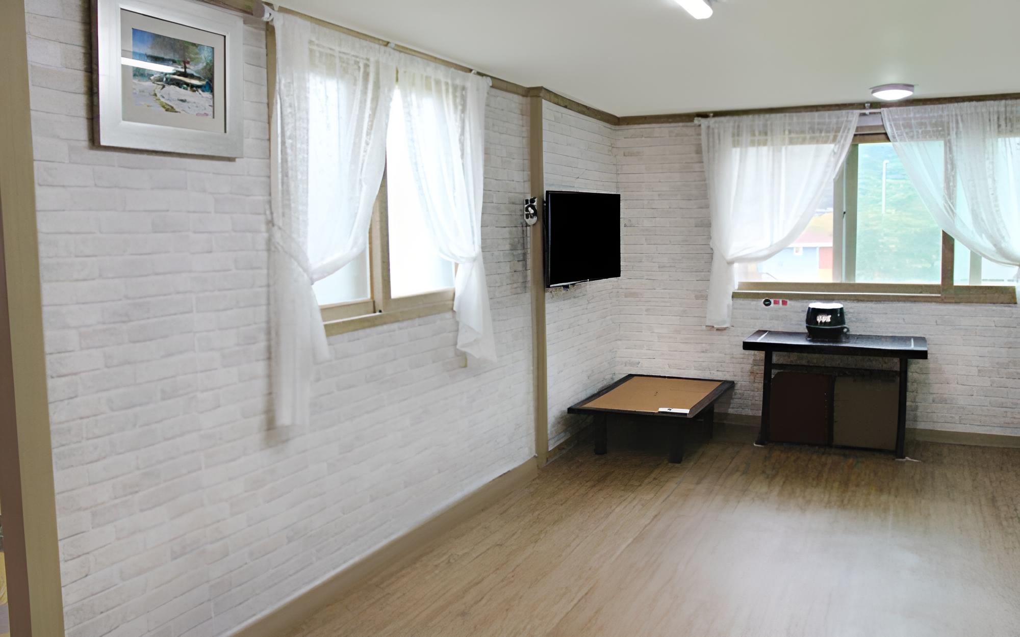 Room (Lilac) photo 2