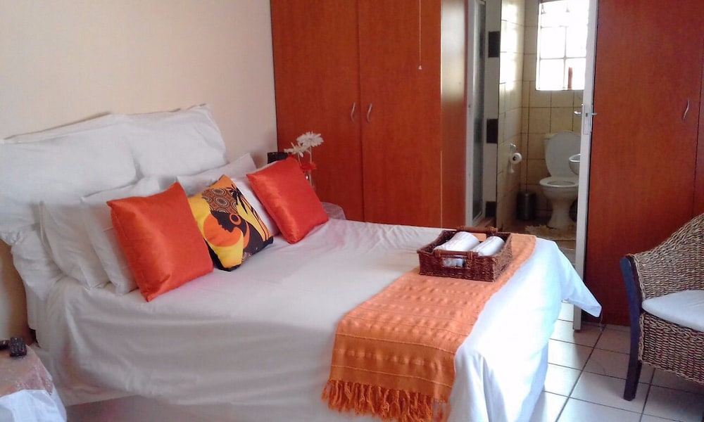 Deluxe Room, 1 Double Bed photo 3
