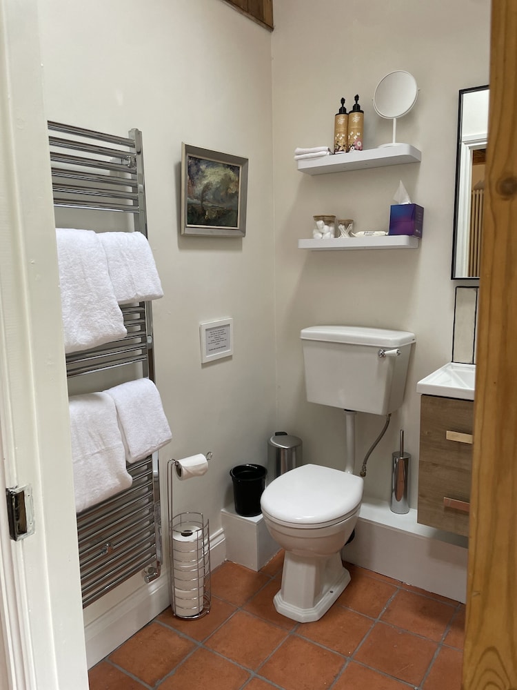 Classic Double Room, Ensuite (Wing) photo 2