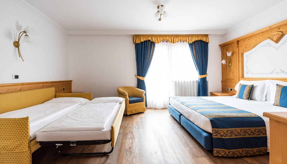 Classic Quadruple Room photo 2