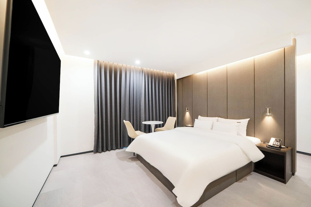 Premium Double Room photo 2