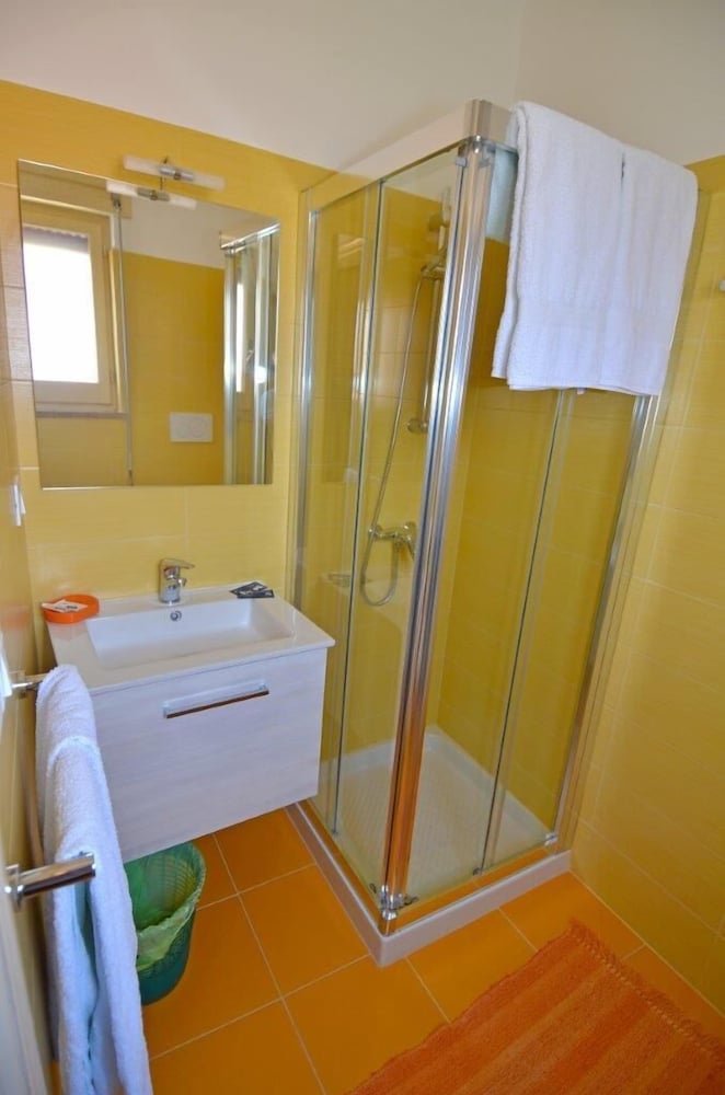 Standard Room photo 2