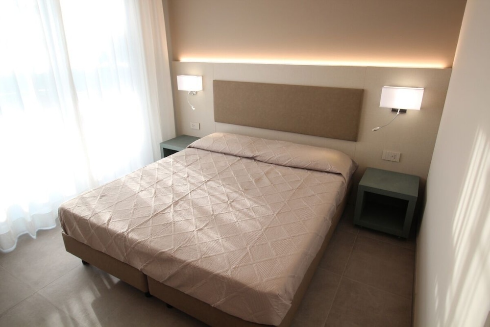 Premium Condo photo 3