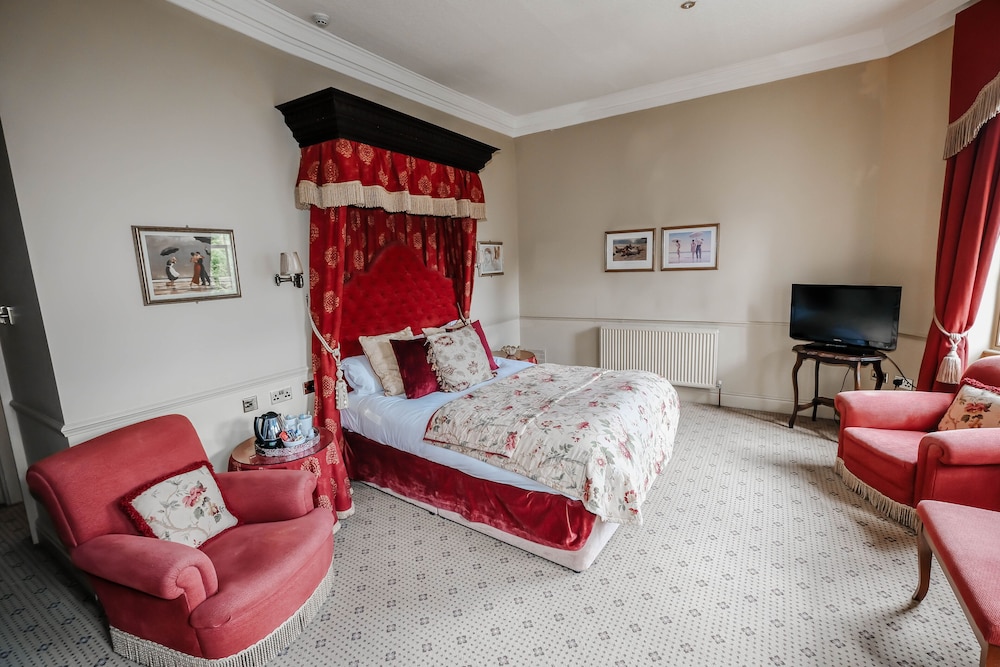 Suite, 1 Queen Bed, Non Smoking - Photo 2