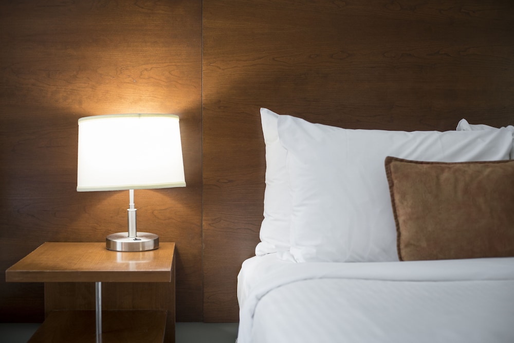 Standard Room, 1 King Bed (Standard Woodland King) - Photo 3