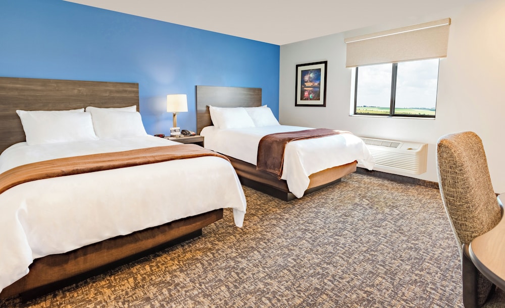 Standard Single Room, 2 Queen Beds (Hearing Impaired with Recliner)