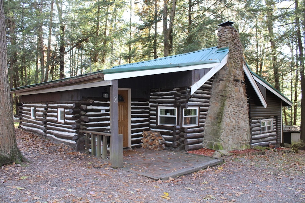 Hominy Ridge Cabins and Gift Shop