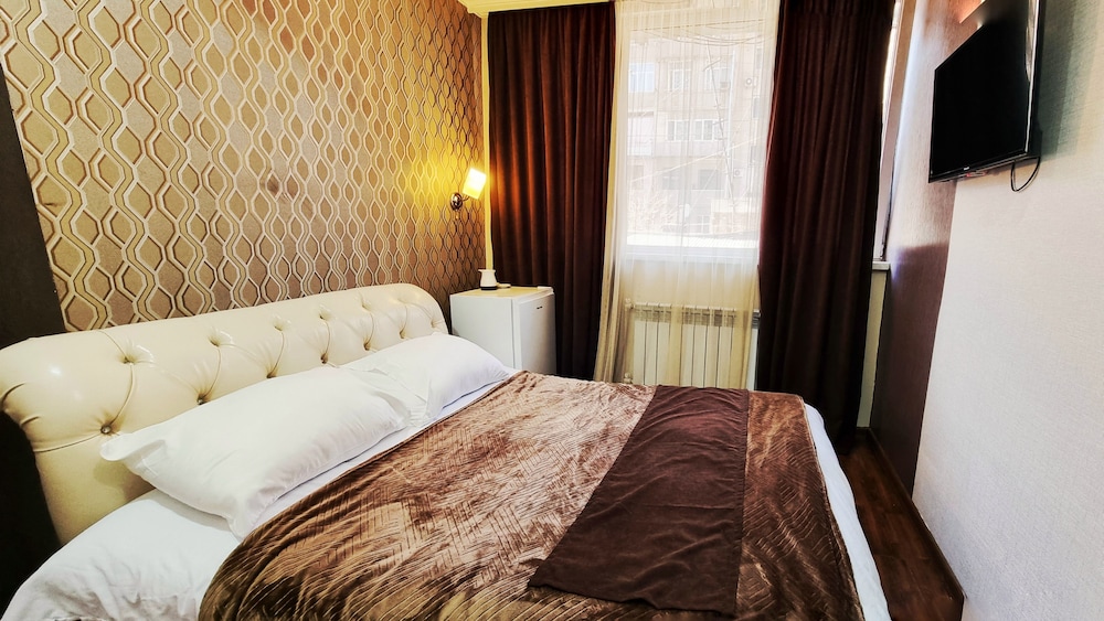 Standard Double Room, City View