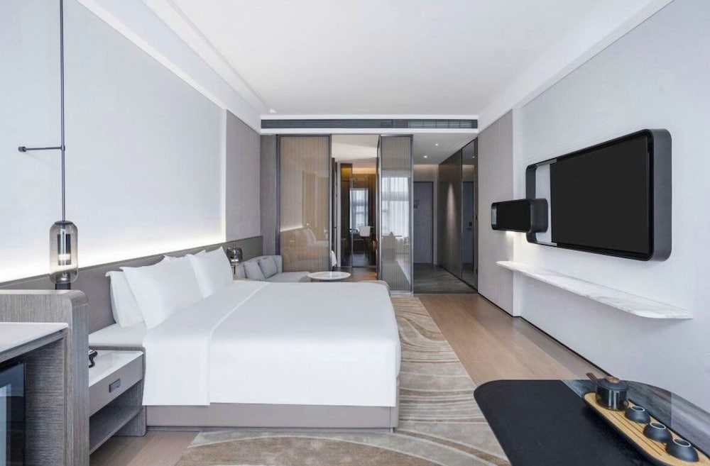 Executive Room, Canal View