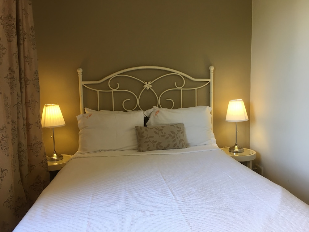Room, Balcony, Mountain View photo 1