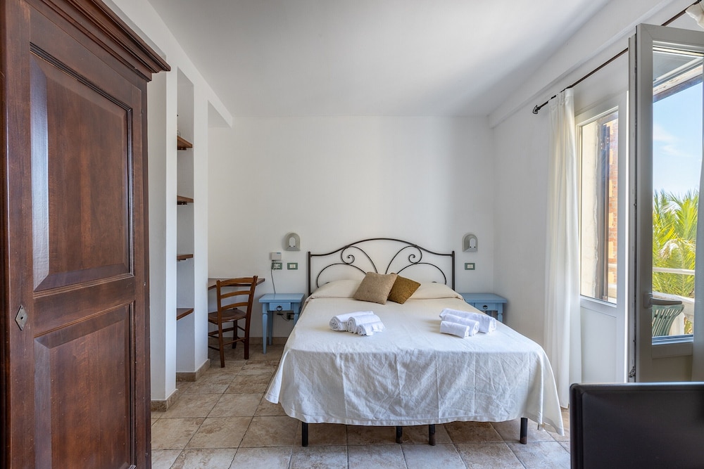 Family Room, Connecting Rooms, Sea View photo 3