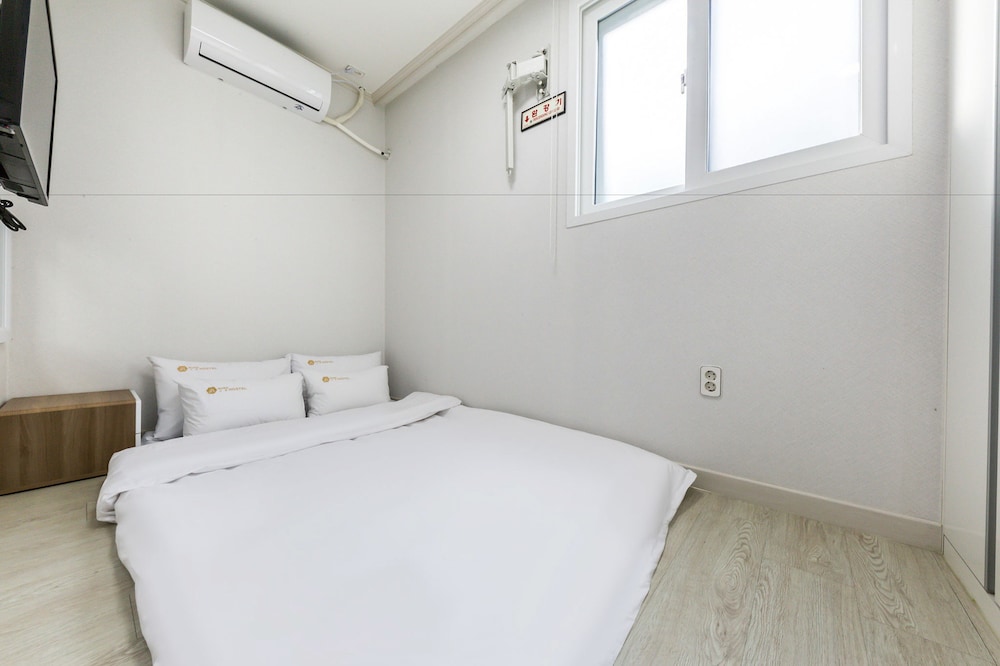 Traditional Room (Ondol)