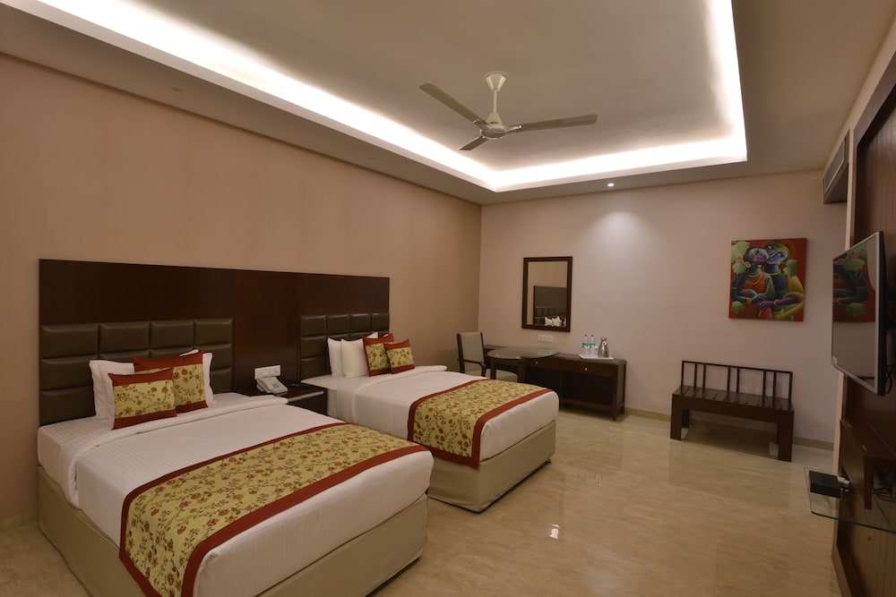 Deluxe Double Room, 1 King Bed - Photo 4