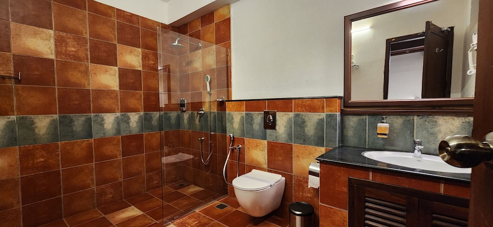 Superior Double or Twin Room, Patio, Courtyard View photo 2