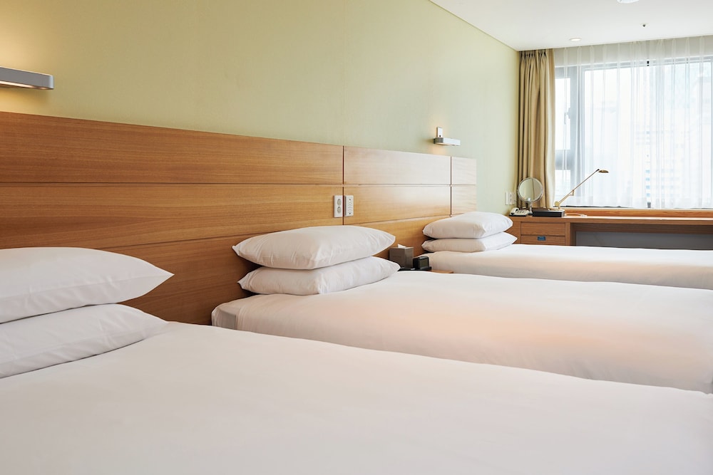 [Free Upgrade] Standard to Triple Room photo 2