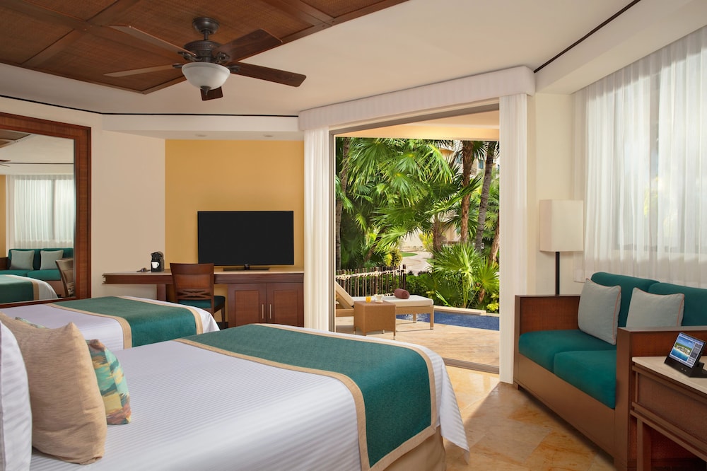 Preferred Club with Plunge Pool Double Beds - Photo 1