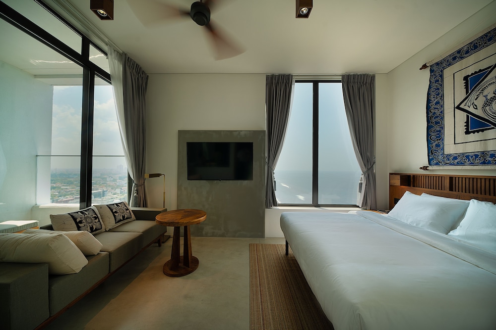 Superior Double Room, Accessible, Partial Ocean View - Photo 1
