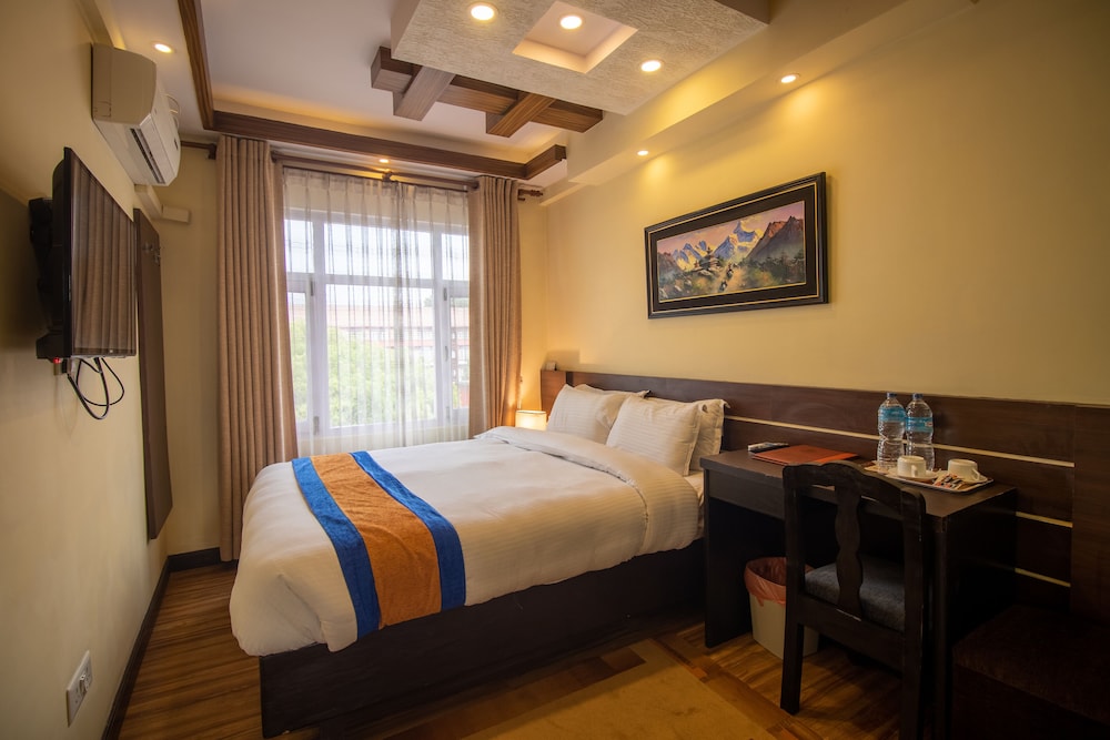 Deluxe Single Room, 1 Twin Bed, Private Bathroom, City View