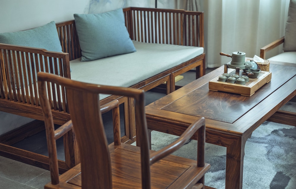 Deluxe Family Suite photo 3