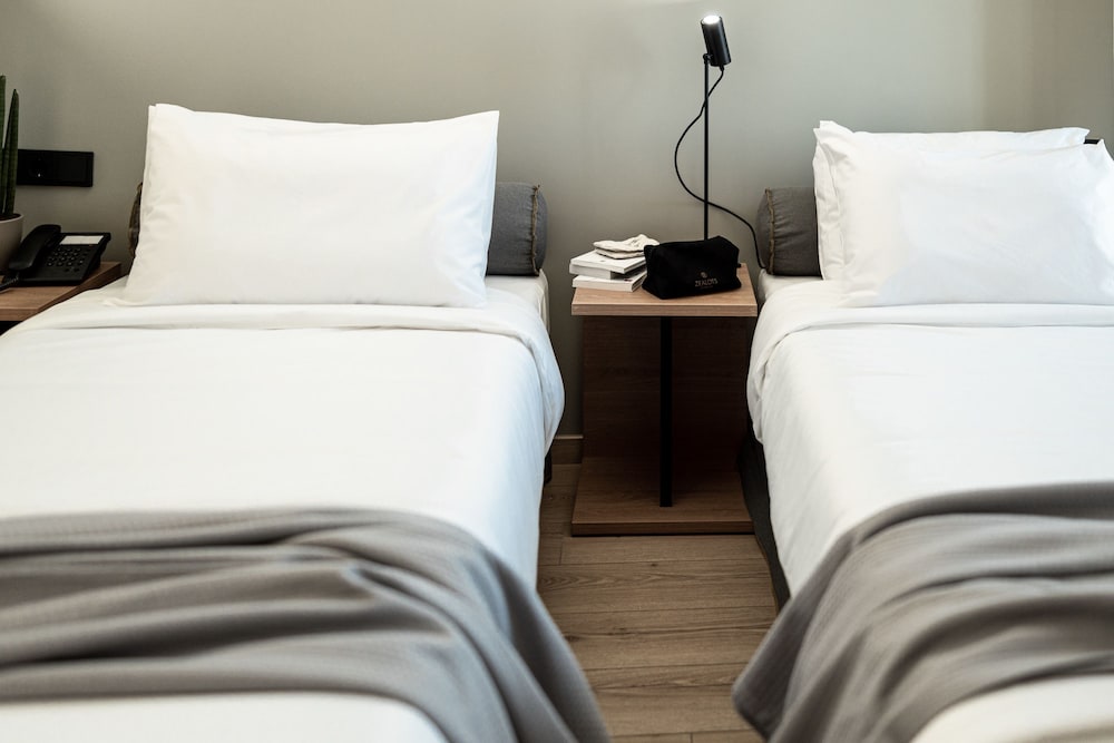 Classic Double Room (Special Offer) - Photo 8