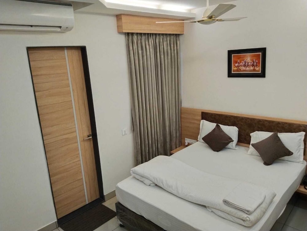 Standard Double Room, City View