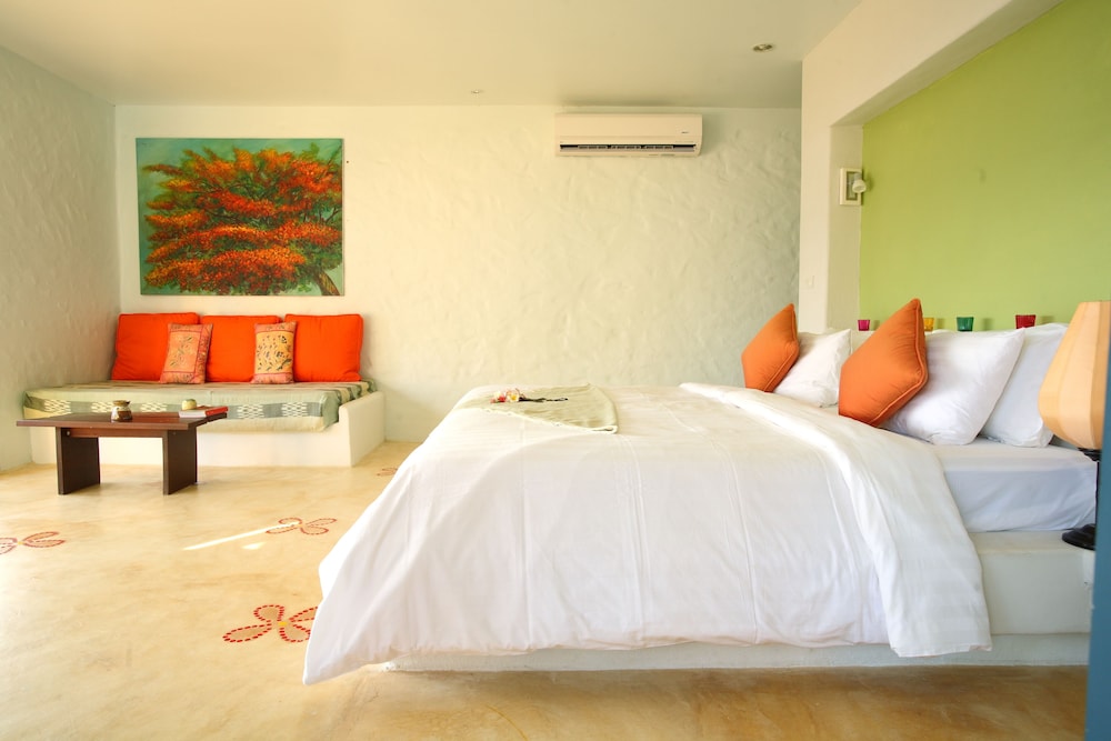 Beach Front Suite - Photo 14