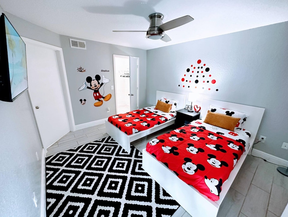 Condo, Multiple Beds, Kitchen (Playing Hooky)
