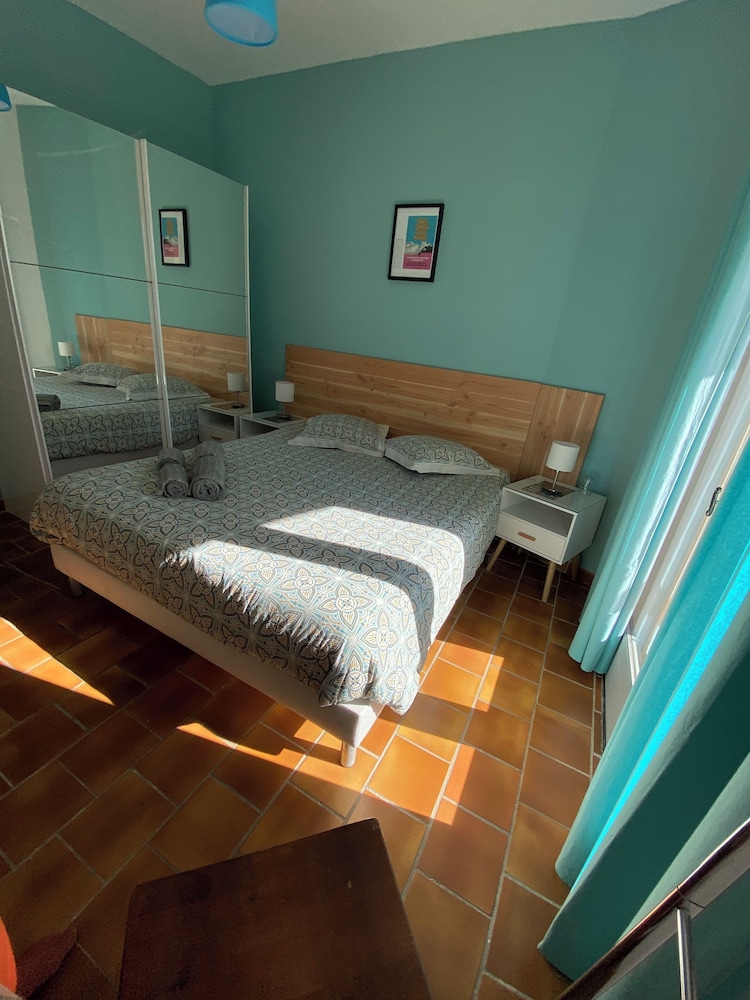 Classic Room, Balcony, Pool View