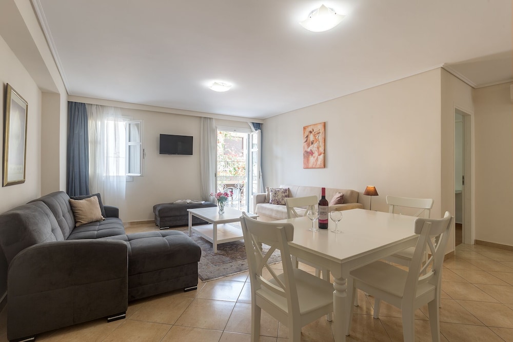 Family Apartment photo 1