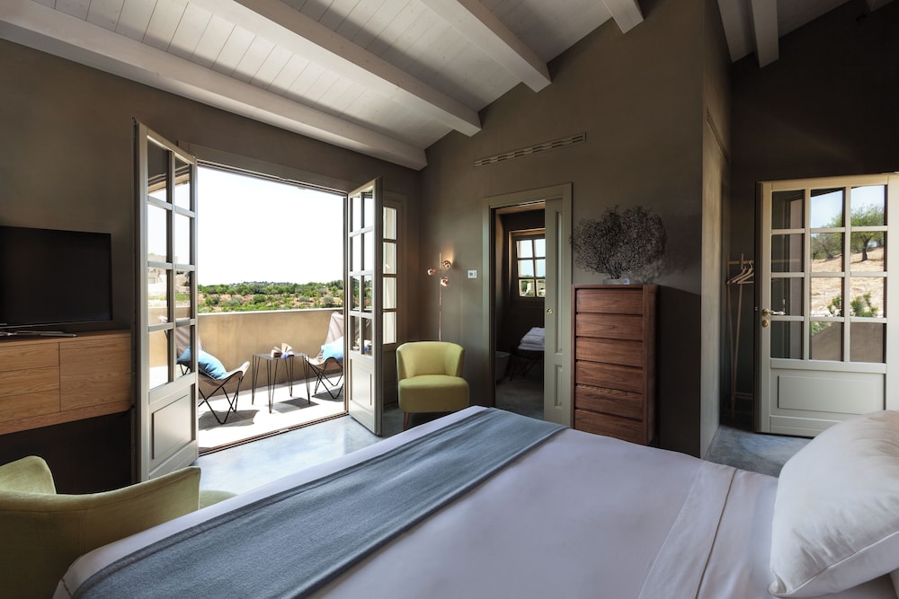 Deluxe Double or Twin Room, Garden View photo 3