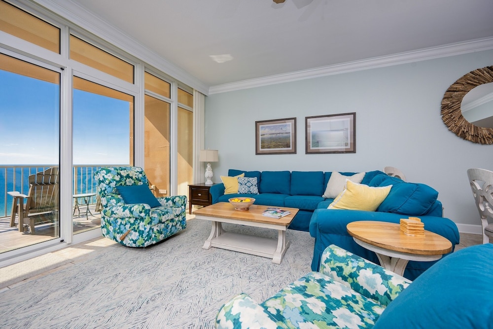 Condo, 3 Bedrooms