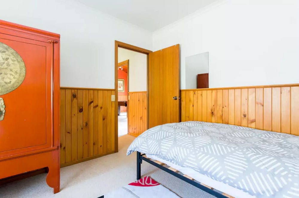 House, 3 Bedrooms photo 2