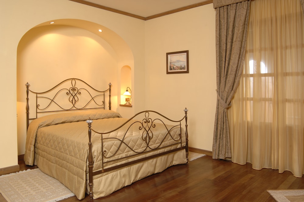 Deluxe Suite, Garden View photo 2