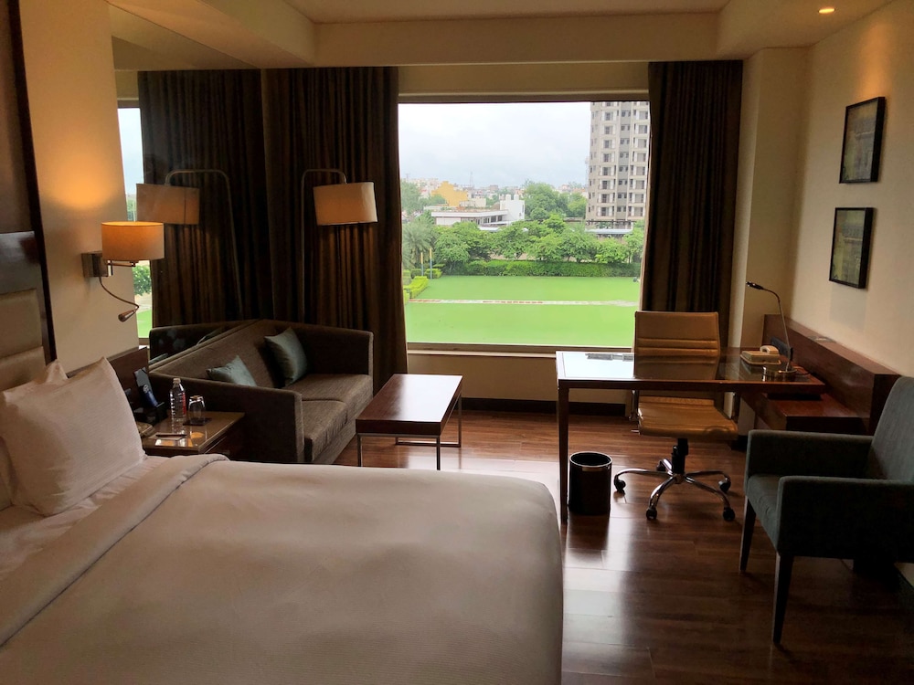 King Guest Room City View