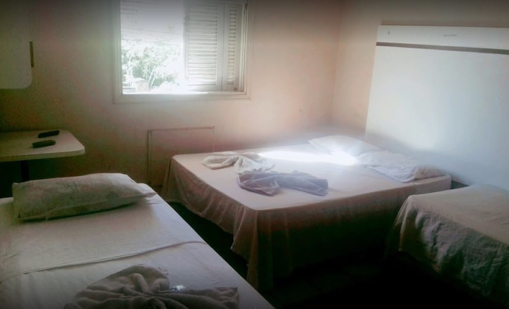 Triple Room, Multiple Beds, Non Smoking photo 1